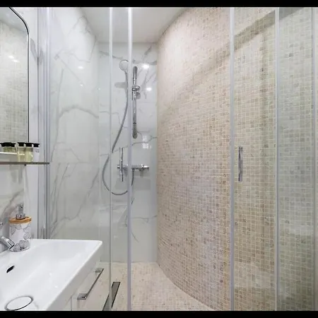 Jolie Cosy Proche Sur Juan Les Pins * 앙티브